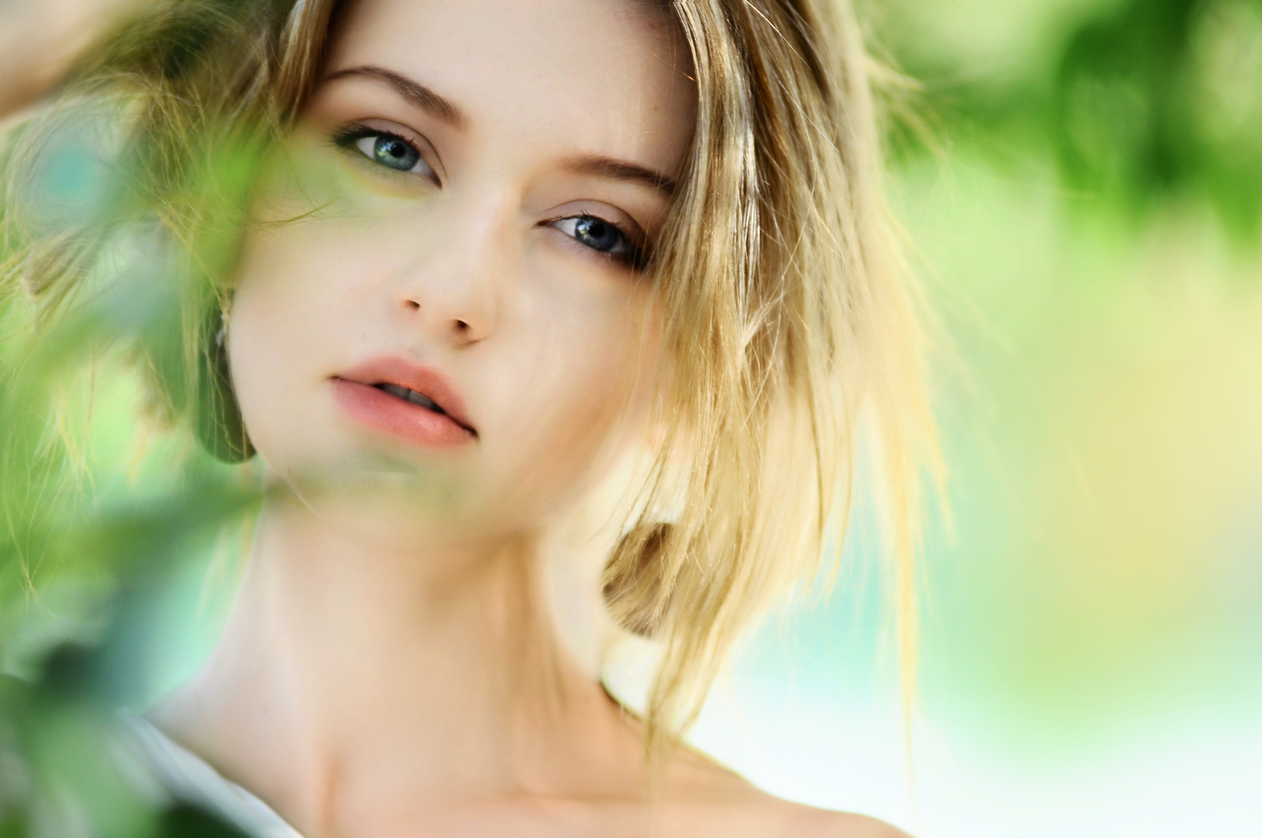 7 Genius Beauty Hacks Using Vaseline - Beautiful Trends Today.