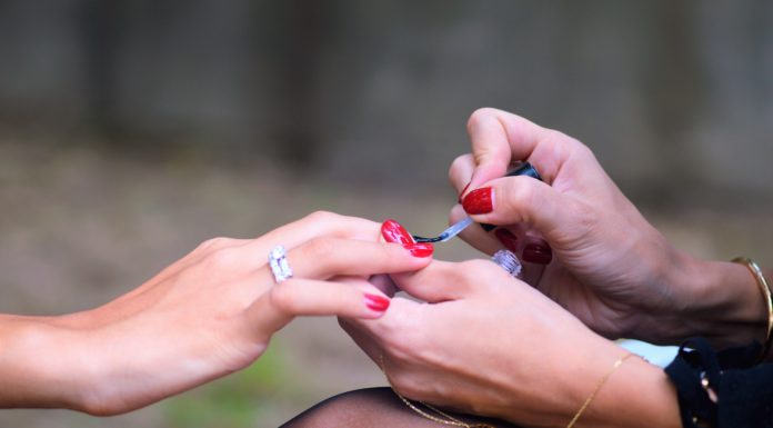 4 Summer Nail Polishes That Scream Summer