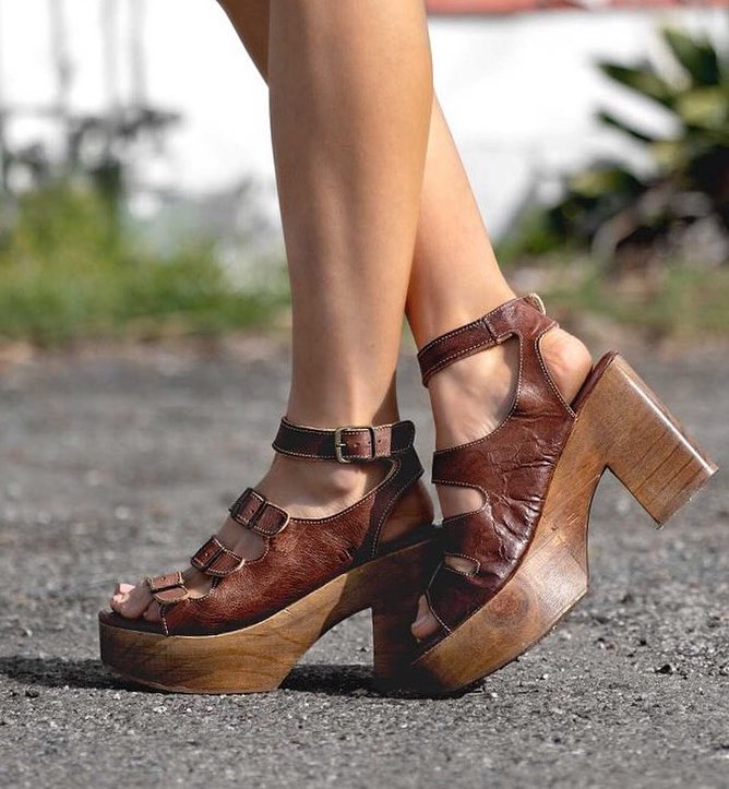 Get a Pair of Brown Leather Sandals for a Chic Summer - Beautiful ...