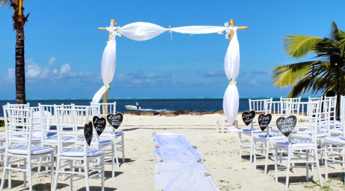 Stylish Dresses to Wear to a Beach Wedding